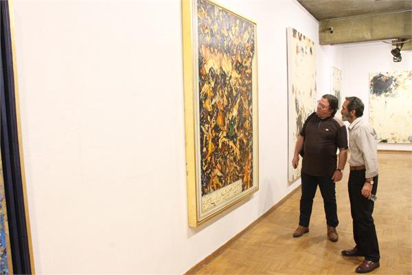 نمایشگاه نقاشی شهریار احمدی